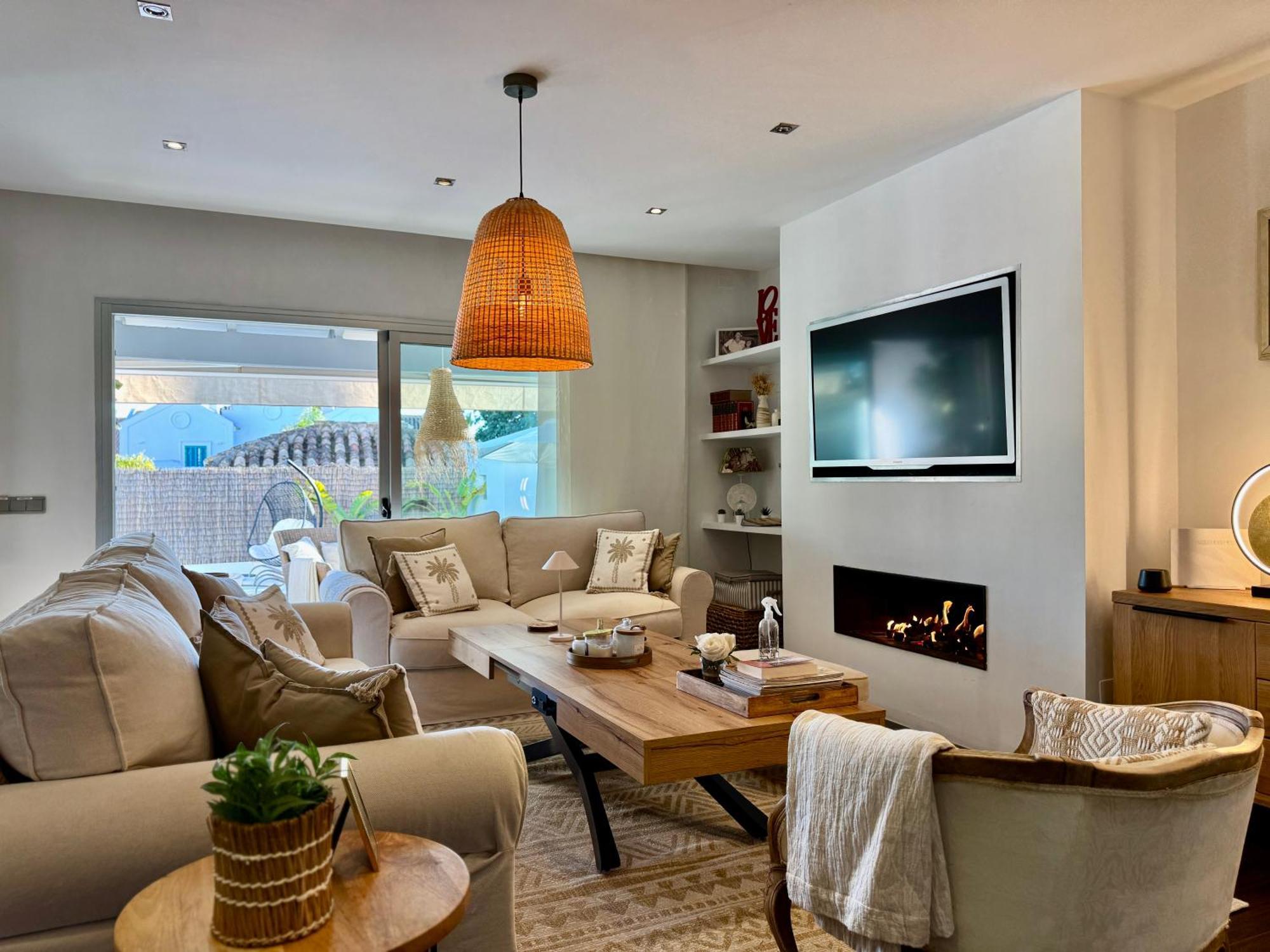 Ivelise , Casco Antiguo Villa Marbella